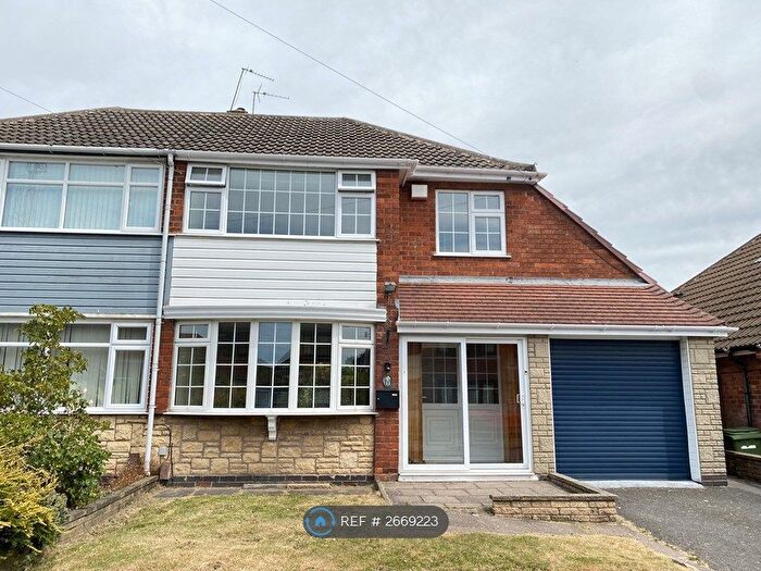 3 Bedroom Semi-detached House To Rent In Shardlow Road, Wolverhampton, WV11