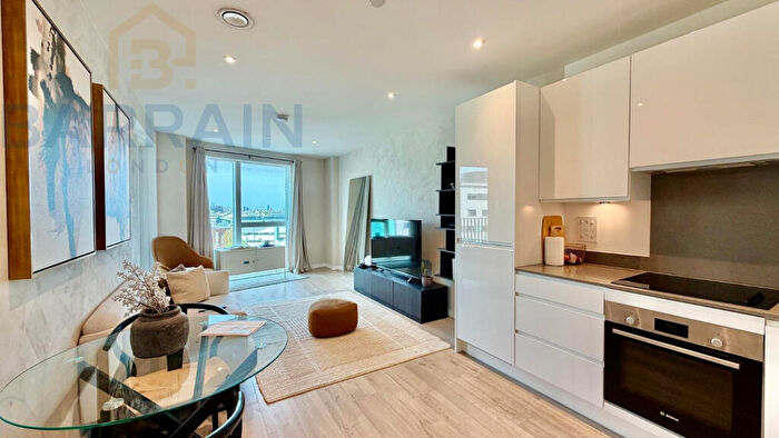 1 Bedroom Flat For Sale In Gallions Road, London, E16
