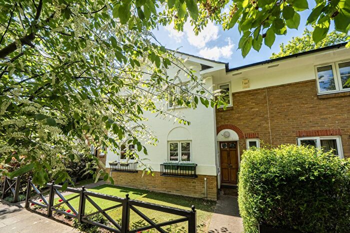 3 Bedroom Terraced House For Sale In St. Josephs Vale, London, SE3