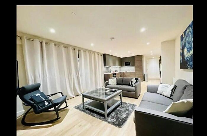 2 Bedroom Apartment To Rent In Beaufort Square, London, NW9