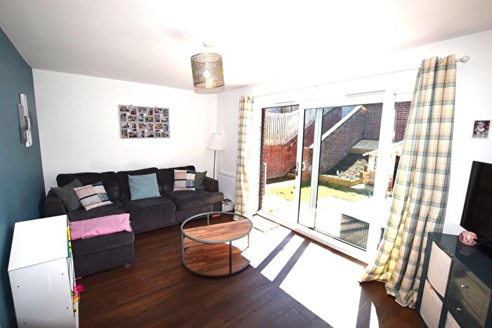 3 Bedroom Semi-Detached House For Sale In Squirrel Walk, Symington, Kilmarnock, KA1