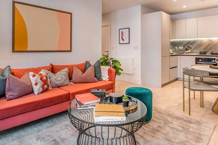 2 Bedroom Flat For Sale In Horlicks Quarter, Slough, SL1