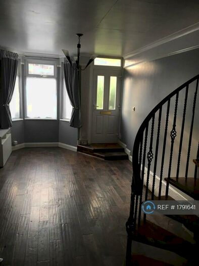 3 Bedroom Terraced House To Rent In Houghton Road, Dunstable, LU5