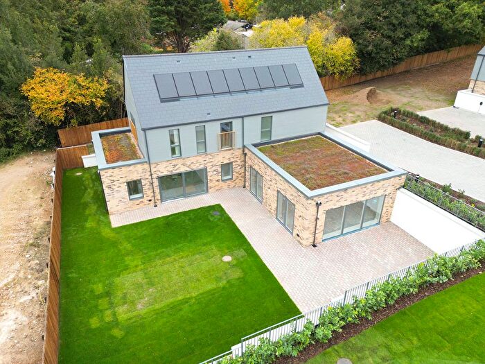 4 Bedroom Detached House For Sale In Toms Lane, Kings Langley, WD4