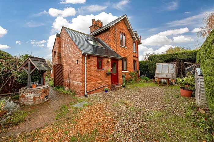 3 Bedroom Detached House For Sale In Caldecote Green, Upper Caldecote, Bedfordshire, SG18