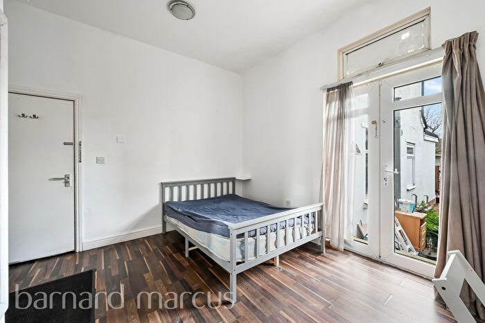 Property To Rent In Clarence Road, Croydon, CR0