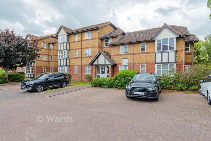 2 Bedroom Flat For Sale In St. Edmund's Road, Dartford, Kent, DA1