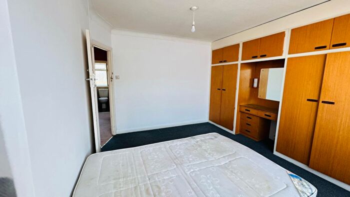 3 Bedroom Terraced House To Rent In Bentley Drive, Ilford, IG2