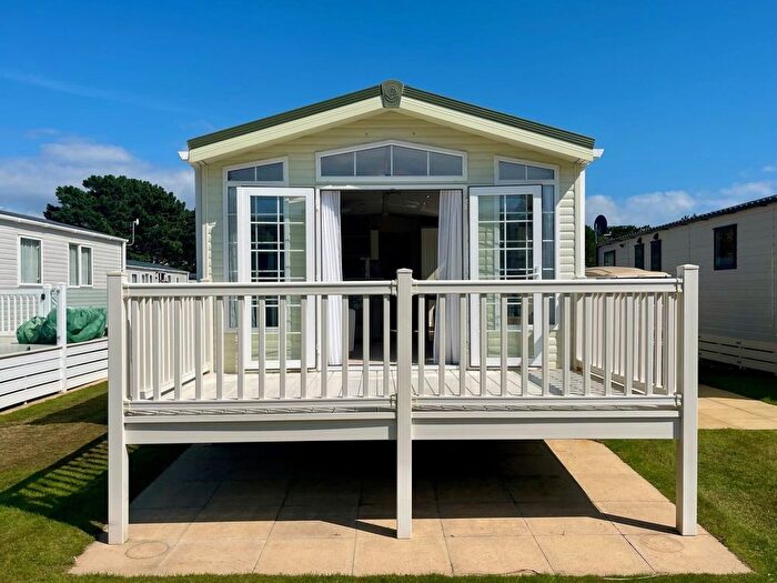 3 Bedroom Park Home For Sale In Par, PL24