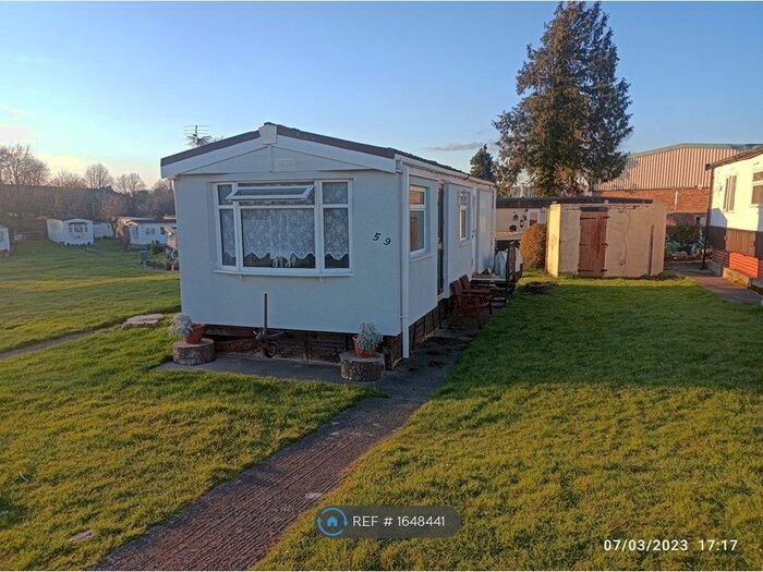 1 Bedroom Mobile/park Home To Rent In Quedgeley Park, Gloucester, GL4