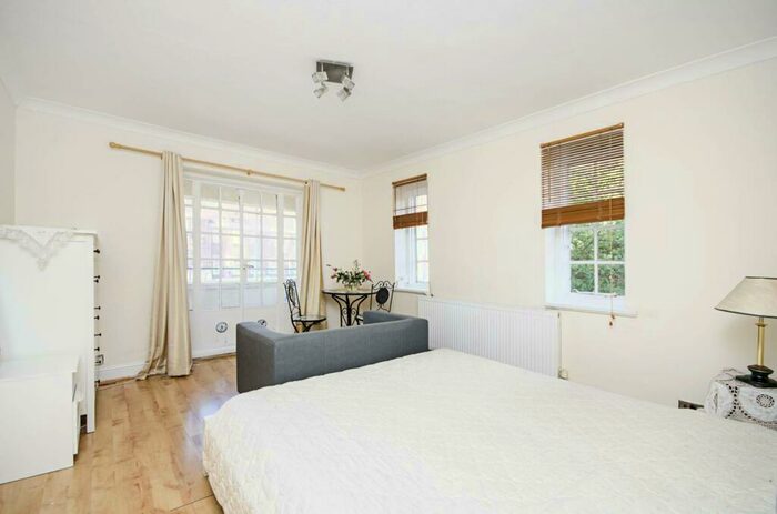 Studio To Rent In Finchley Road, Temple Fortune, London, NW11