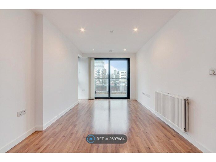 1 Bedroom Flat To Rent In Horizons Tower, London, E14