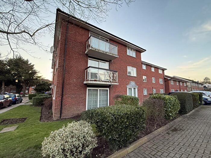 2 Bedroom Flat For Sale In Stanmore, HA7