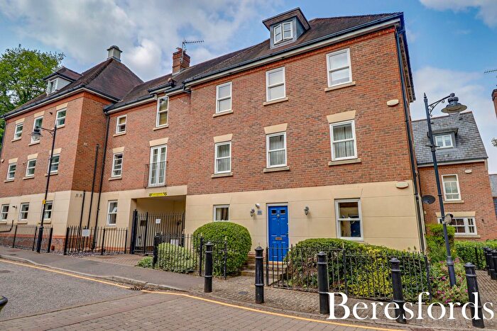 2 Bedroom Flat For Sale In Sawyers Grove, Brentwood, CM15