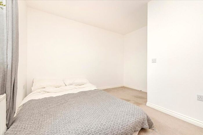 2 Bedroom Terraced House For Sale In Auld Coal Road, Bonnyrigg, EH19