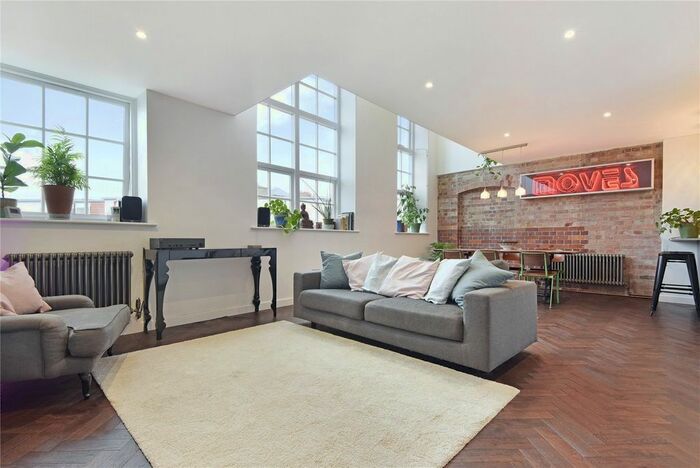 2 Bedroom Flat To Rent In Enfield Road, De Beauvoir Town, N1