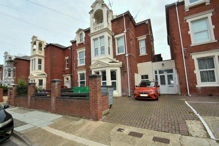 1 Bedroom Apartment To Rent In St. Andrews Road, Southsea, PO5