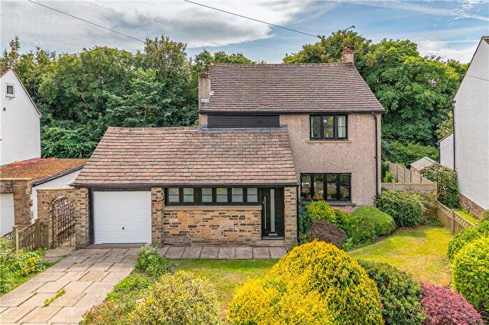 3 Bedroom Detached House For Sale In Walker Wood, Baildon, BD17