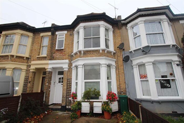 1 Bedroom Flat To Rent In Cromer Road, Southend On Sea, SS1