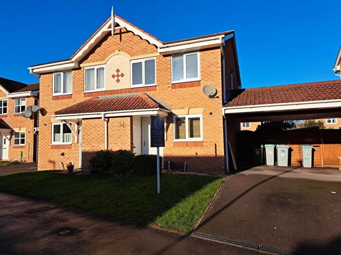 2 Bedroom Semi-Detached House For Sale In Cludd Avenue, Newark, NG24