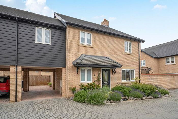 4 Bedroom Semi-Detached House For Sale In Gudgeon Meadow, Arlesey, SG15
