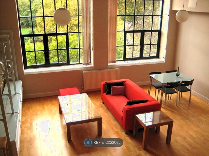 Studio To Rent In Chimney Court, London, E1W