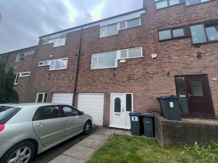 3 Bedroom House To Rent In First Meadow Piece, Birmingham, B32