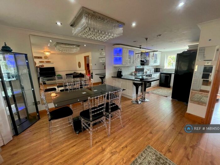 3 Bedroom Terraced House To Rent In Chapel Wood, Llanedeyrn, Cardiff, CF23