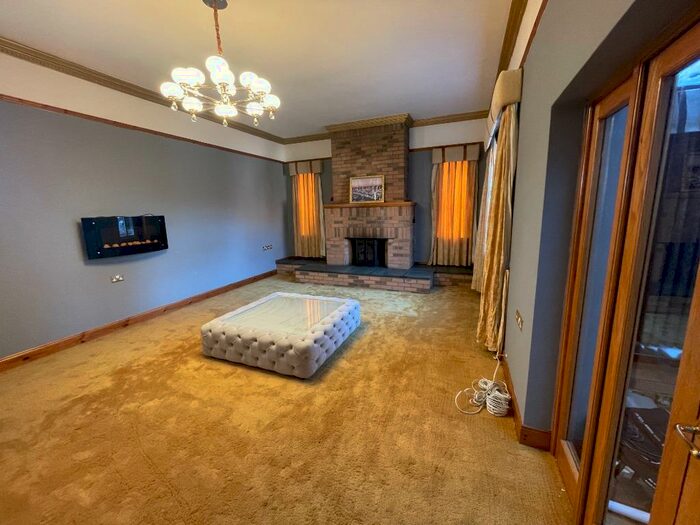 3 Bedroom Detached House To Rent In Birkhill Road, King's Park, Stirling, FK7