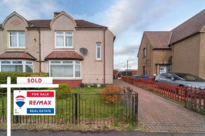 3 Bedroom Semi-Detached House For Sale In Ladeside Road, Blackburn, EH47