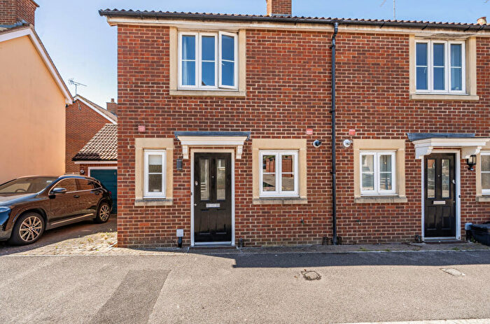 2 Bedroom Terraced House For Sale In Doulton Close, Redhouse, Swindon, SN25
