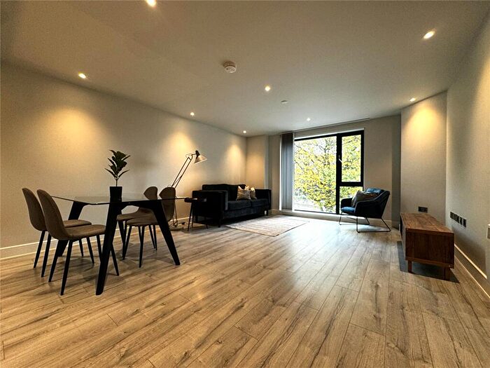 1 Bedroom Apartment To Rent In St Martins Place, Broad Street, Birmingham, West Midlands, B15