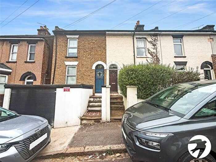 2 Bedroom Terraced House To Rent In Brompton Lane, Rochester, Kent, ME2