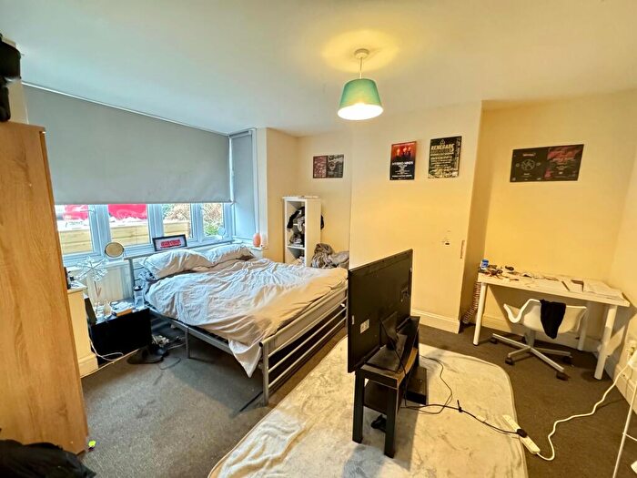 1 Bedroom Terraced House To Rent In Fourth Avenue, Bristol, BS7