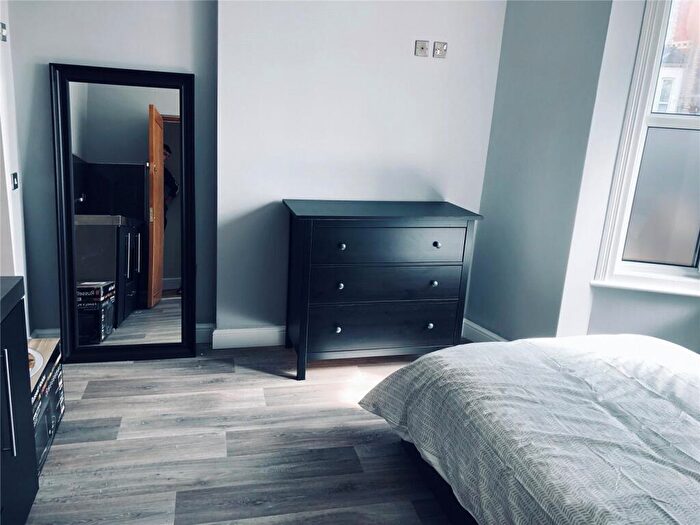 1 Bedroom Apartment To Rent In Pell Street, Reading, Berkshire, RG1