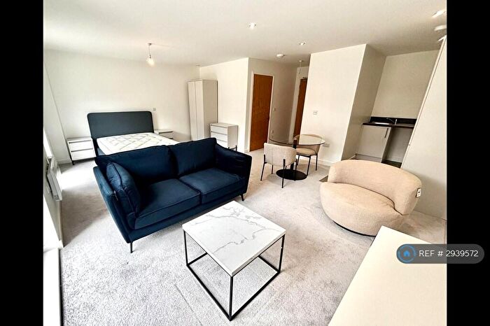 Studio To Rent In Ordsall Lane, Salford, M5
