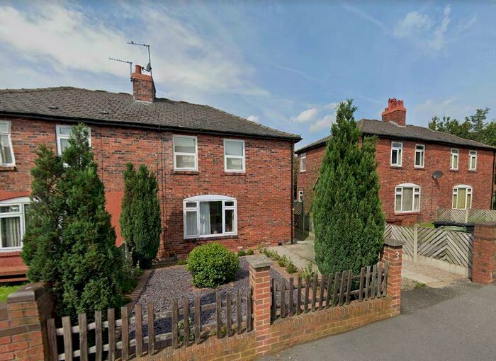 3 Bedroom House To Rent In Cragside Grove, Leeds, West Yorkshire, Uk, LS5