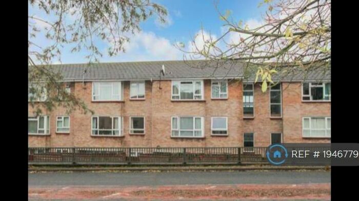 1 Bedroom Flat To Rent In Rosebery Way, Tring, HP23