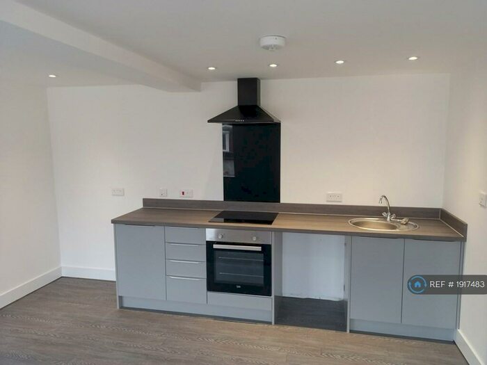 2 Bedroom Flat To Rent In St. James Street, Weston-Super-Mare, BS23