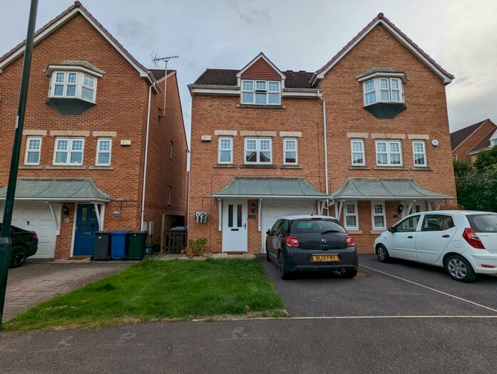 3 Bedroom House To Rent In Oak Court, Balby, Doncaster, DN4