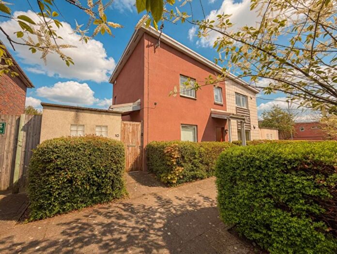 2 Bedroom Flat For Sale In November Courtyard, Fall Pass, Gateshead, NE8