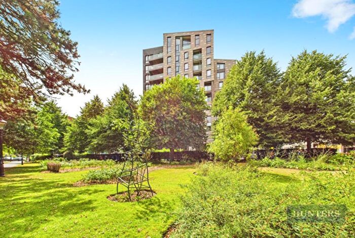 2 Bedroom Flat For Sale In Guildhall Apartments, Park Walk, Southampton, SO14