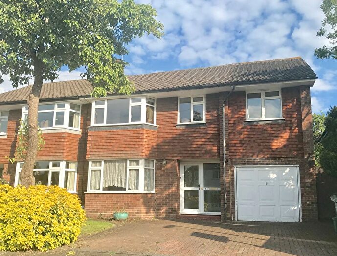 4 Bedroom Semi-Detached House To Rent In Oakhill Road, Ashtead, KT21