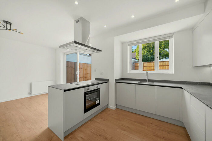 4 Bedroom Semi-Detached House To Rent In St. Andrews Avenue, Wembley, HA0