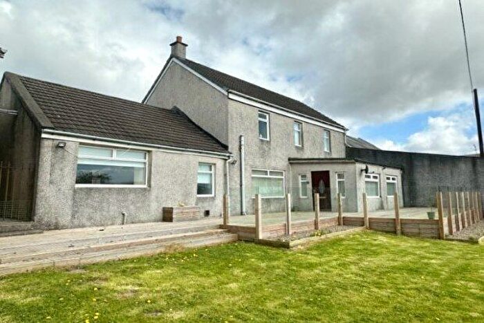 3 Bedroom Farmhouse To Rent In Avenuehead Road, Glasgow, G69