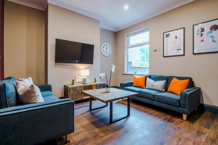 6 Bedroom Property To Rent In Davenport Avenue, Manchester, M20