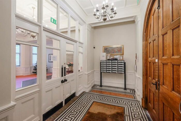 2 Bedroom Apartment To Rent In Bramwell Way, Halifax, HX1