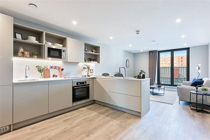 1 Bedroom Flat To Rent In Spinners Yard, Spinners Lane, LS7