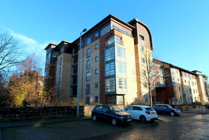 2 Bedroom Flat To Rent In Errol Gardens, Glasgow, G5