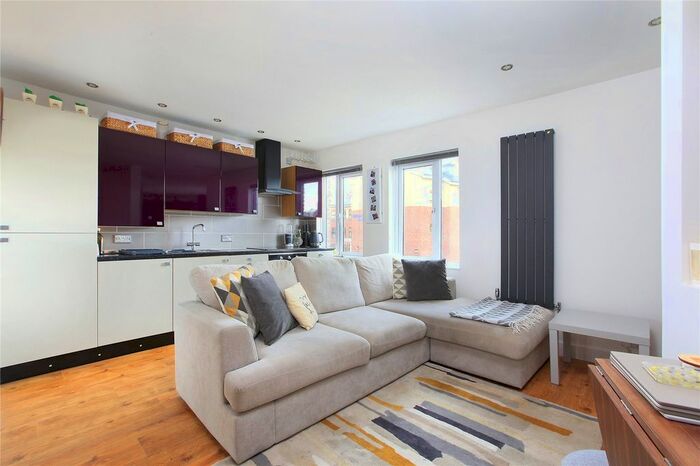 2 Bedroom Flat To Rent In Lyham Road, Brixton, London, SW2